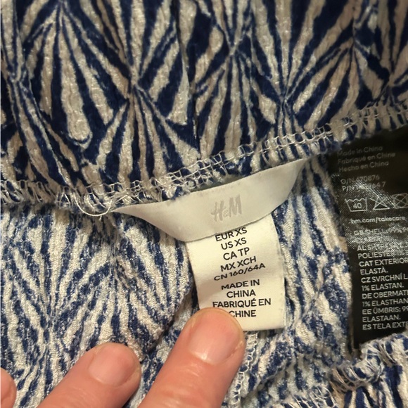 H&M Blue & White Geometric Print Wide Leg Pants | XS - Picture 3 of 3